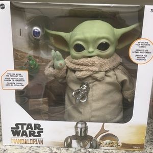 *NIP* The Mandalorian Child Plush Adventure Bundle